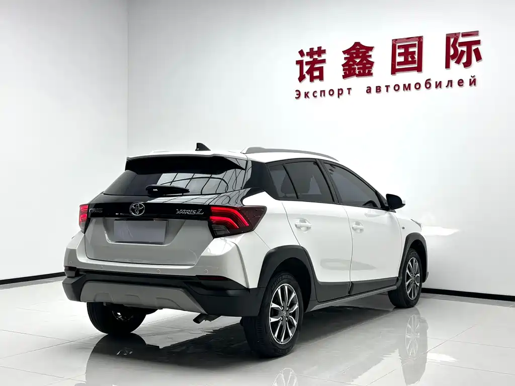 Toyota Yaris L 2023