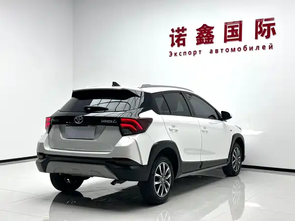 Toyota Yaris L 2023