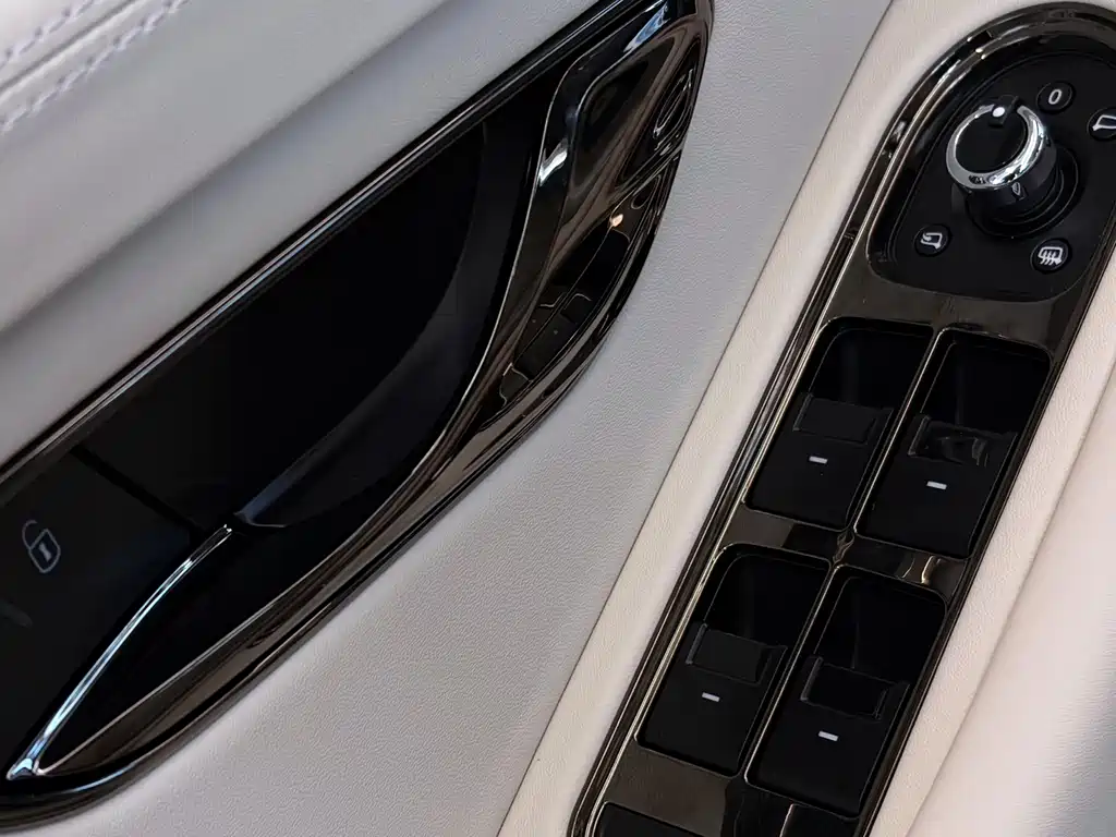 Bentley Continental PHEV — фото 14