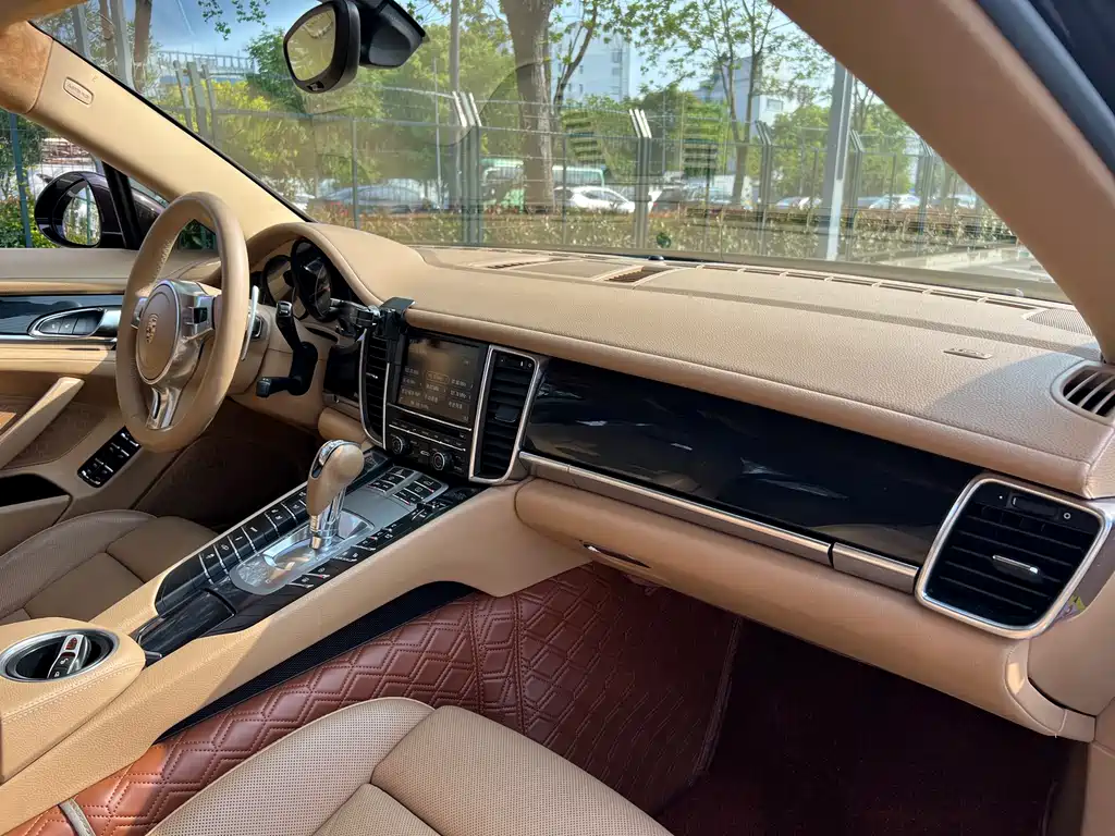 Porsche Panamera 2015 — фото 11