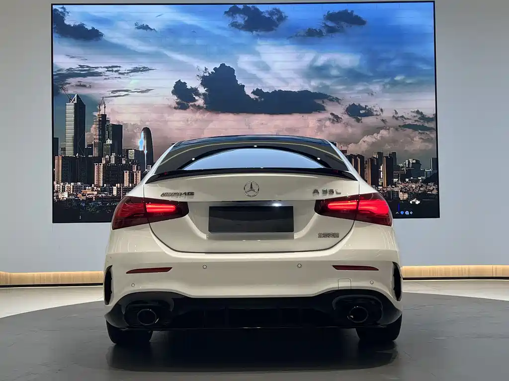 Mercedes-Benz A-Class AMG 2024 — фото 7