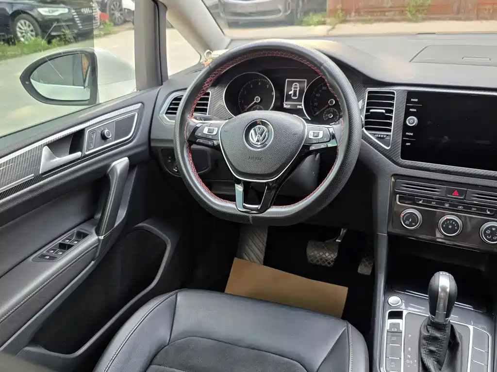 Volkswagen Golf Jialu 2018 — фото 11