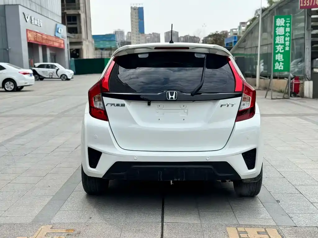Honda Fit 2017 — фото 5