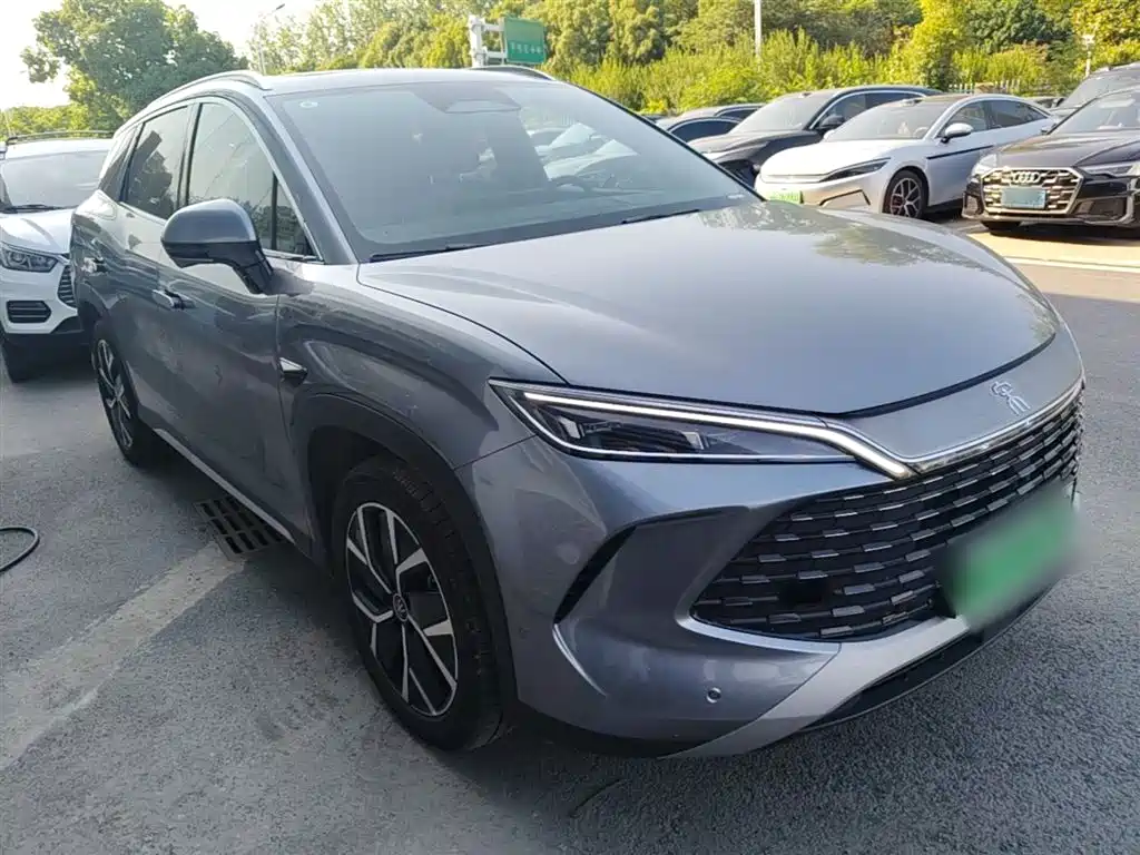 BYD L DM-i 2025 — фото 4