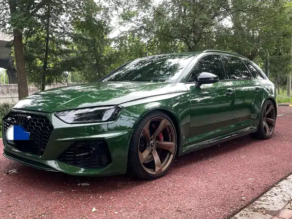 Audi RS 4 2021