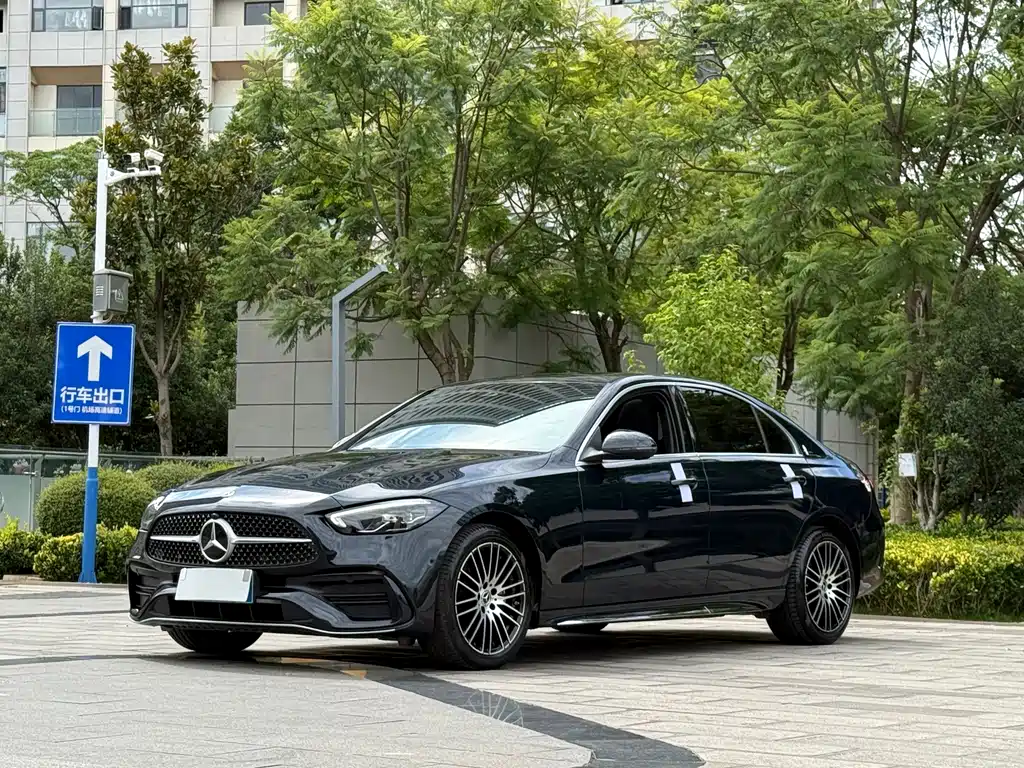 Mercedes-Benz C-Class 2023 — фото 1