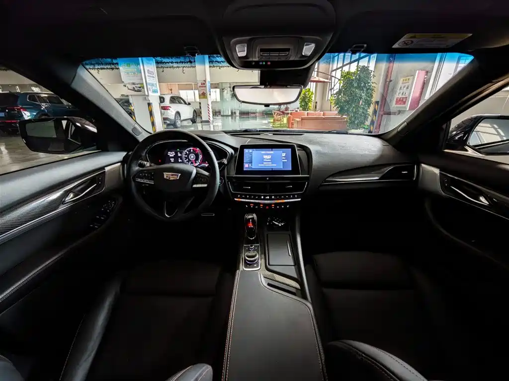 Cadillac CT5 2023 — фото 22