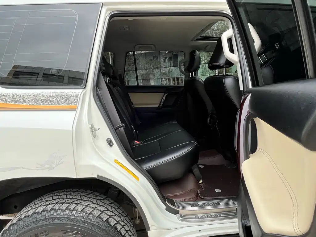 Toyota Prado 2017 — фото 16