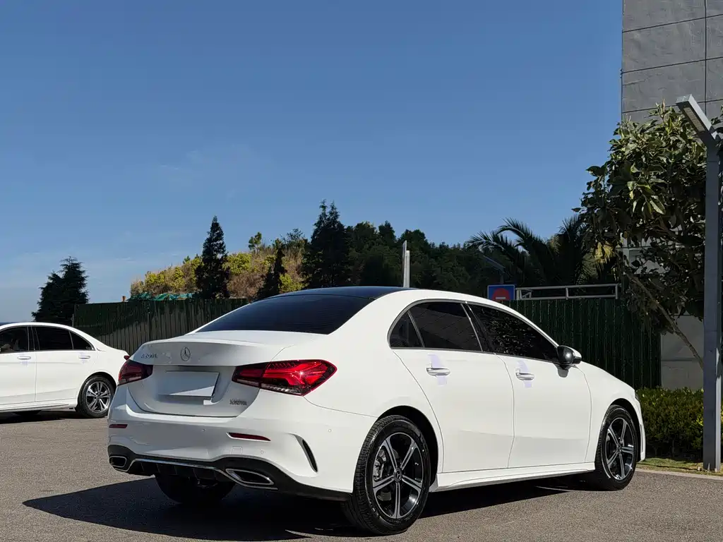Mercedes-Benz A-Class 2023 — фото 7