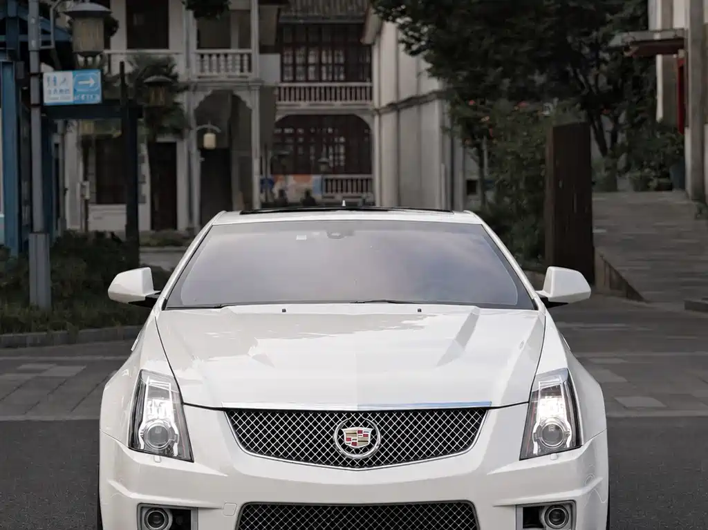 Cadillac CTS 2013 — фото 1