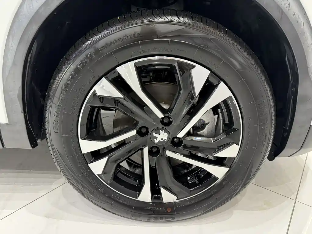 Peugeot 2008 2025 — фото 20