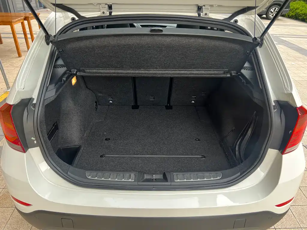 BMW X1 2015 — фото 15