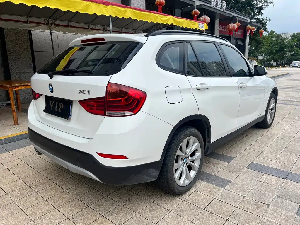 BMW X1 2015 — фото 18