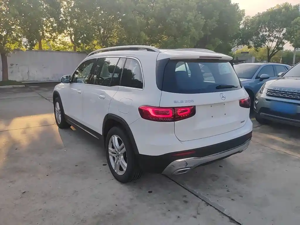 Mercedes-Benz GLB 2023
