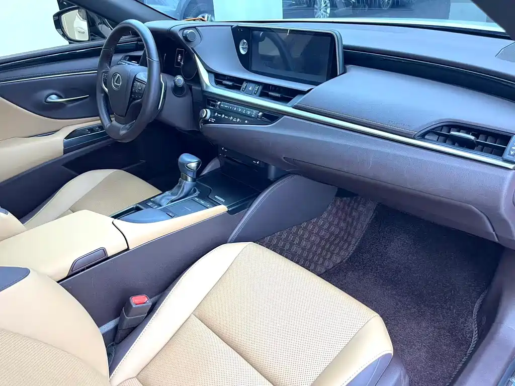 Lexus ES 2021 — фото 10