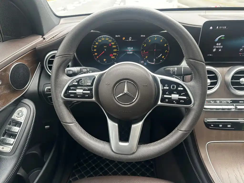 Mercedes-Benz GLC 2020 — фото 17
