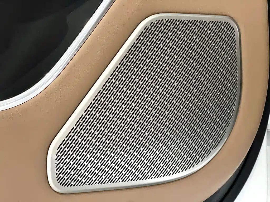 Land Rover Range Rover 2025 — фото 17