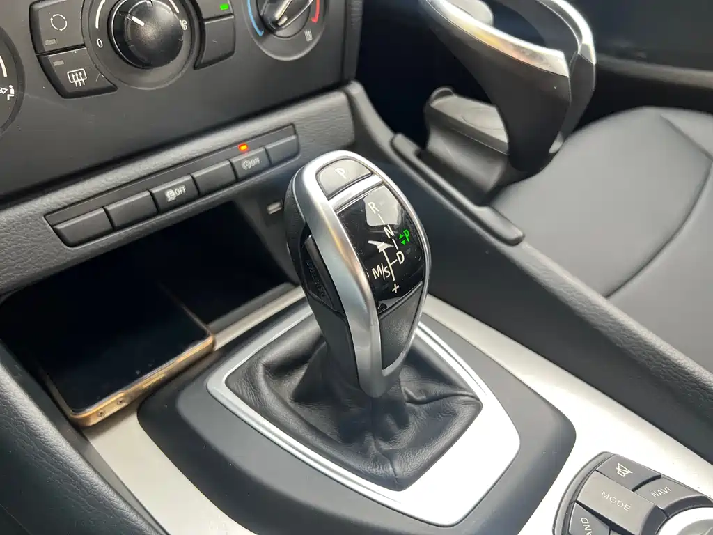 BMW X1 2015 — фото 10