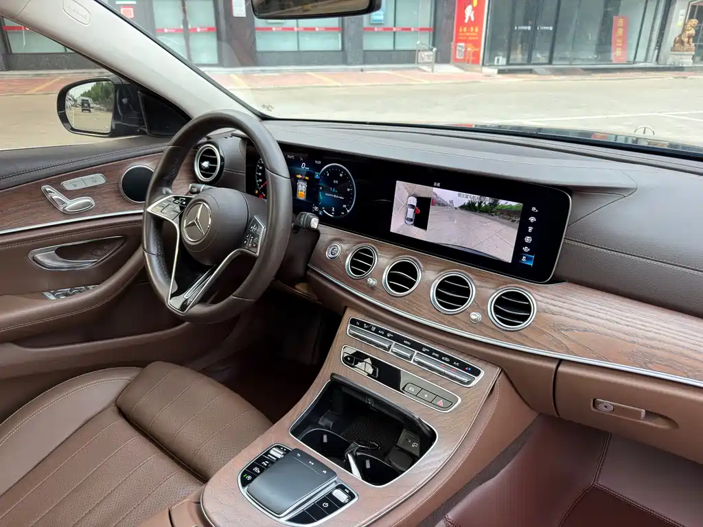 Mercedes-Benz E-Class 2022 — фото 14