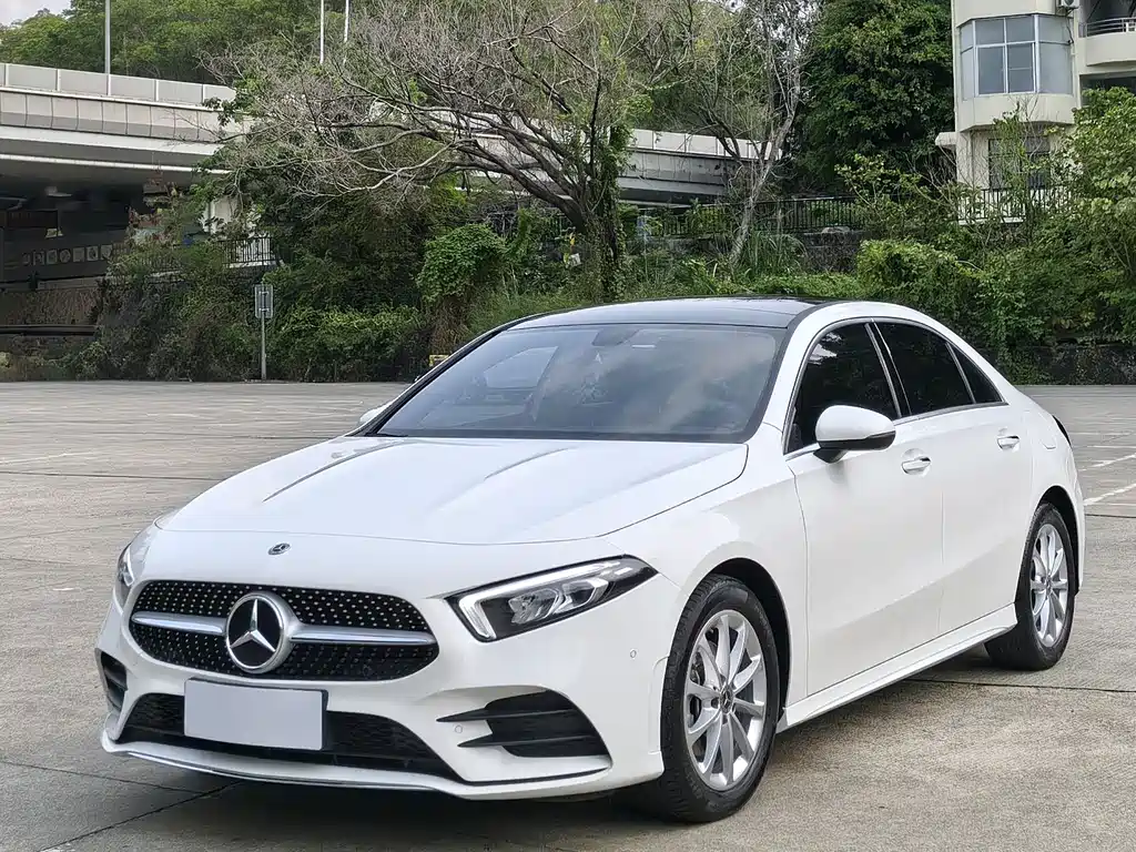 Mercedes-Benz A-Class 2022 — фото 11