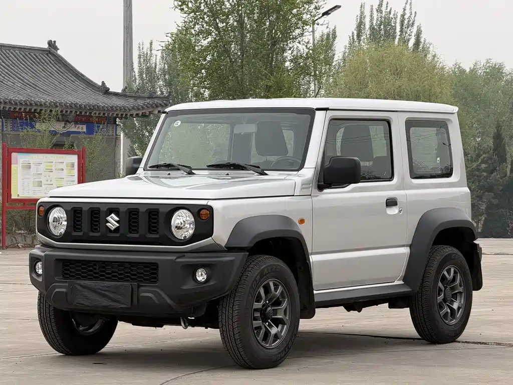 Suzuki Jimny 2024 — фото 1
