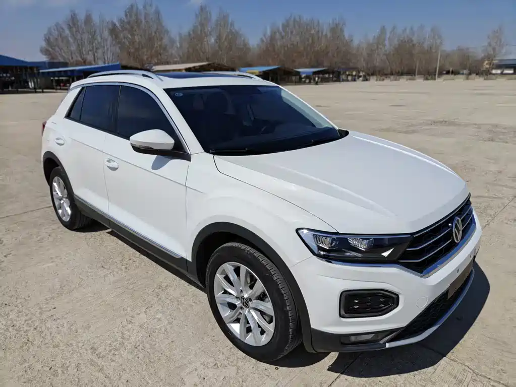Volkswagen T-Roc 2023 — фото 3