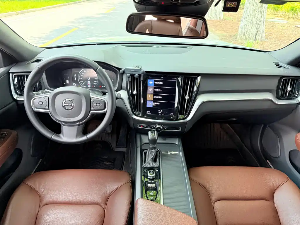 Volvo S60 2020 — фото 13