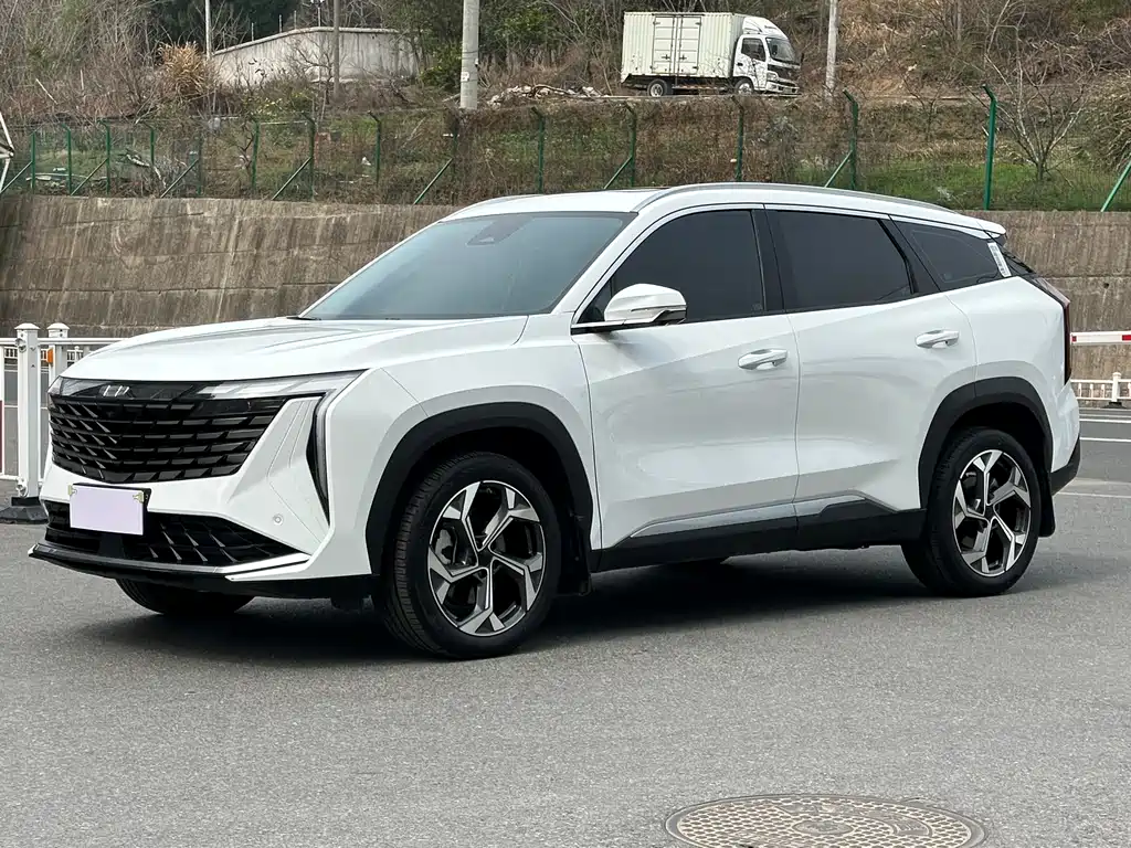 Geely Boyue L 2025 — фото 1