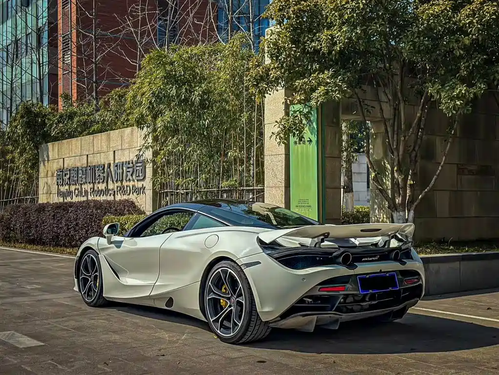 McLaren 720S 2019 — фото 8