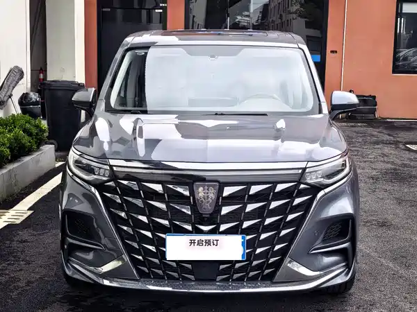 Roewe iMAX8 2024