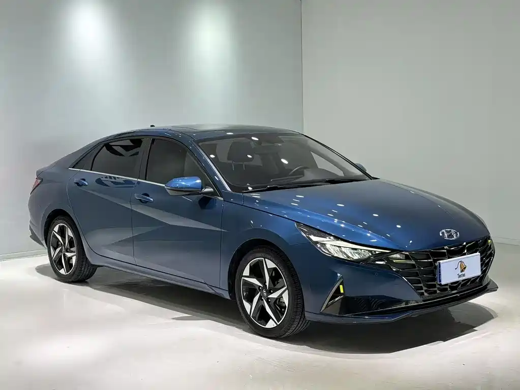 Hyundai Elantra 2022