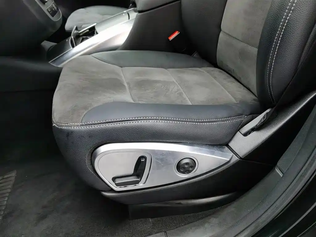 Mercedes-Benz R-Class 2016 — фото 19