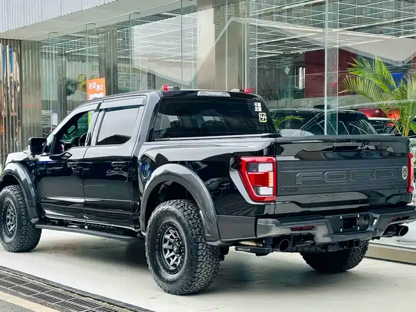 Ford F-150 Raptor 2023