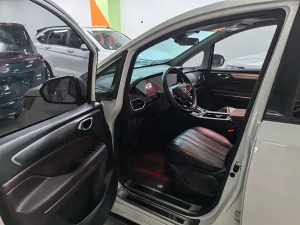 GAC Trumpchi M6 2022