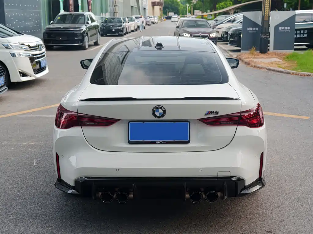 BMW M4 2025 — фото 6