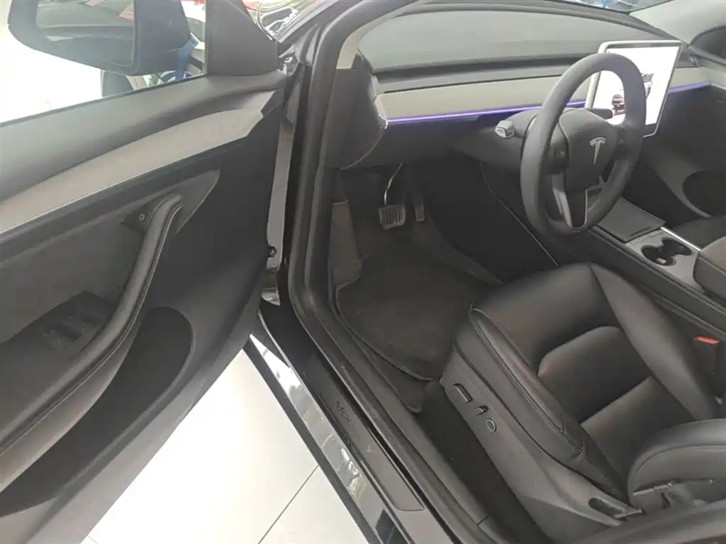 Tesla Model Y 2023 — фото 16