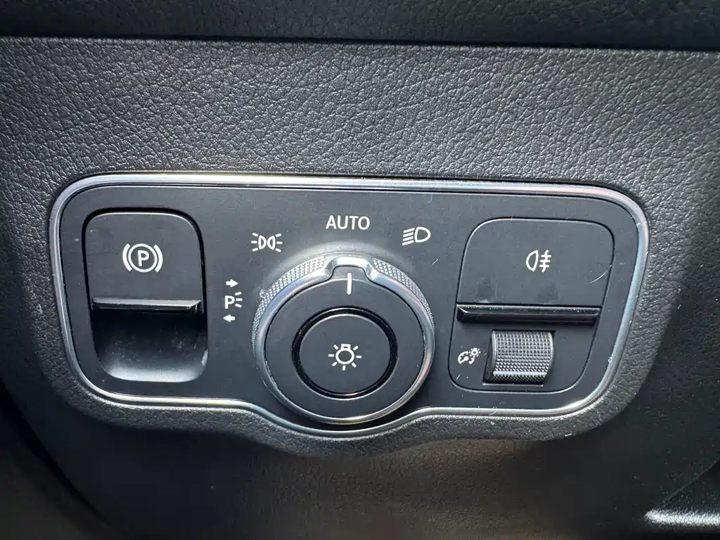 Mercedes-Benz GLB 2020 — фото 11