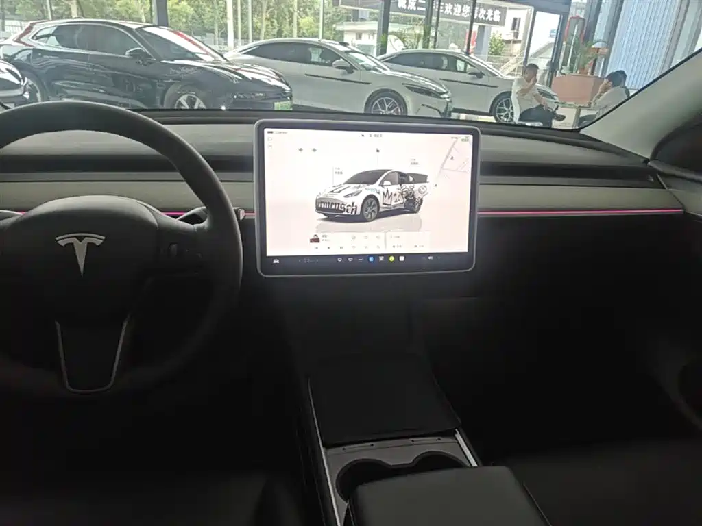 Tesla Model Y 2023 — фото 14