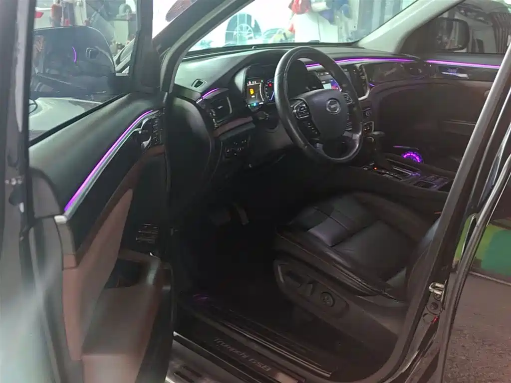 GAC Motor Trumpchi GS8 2017 — фото 15