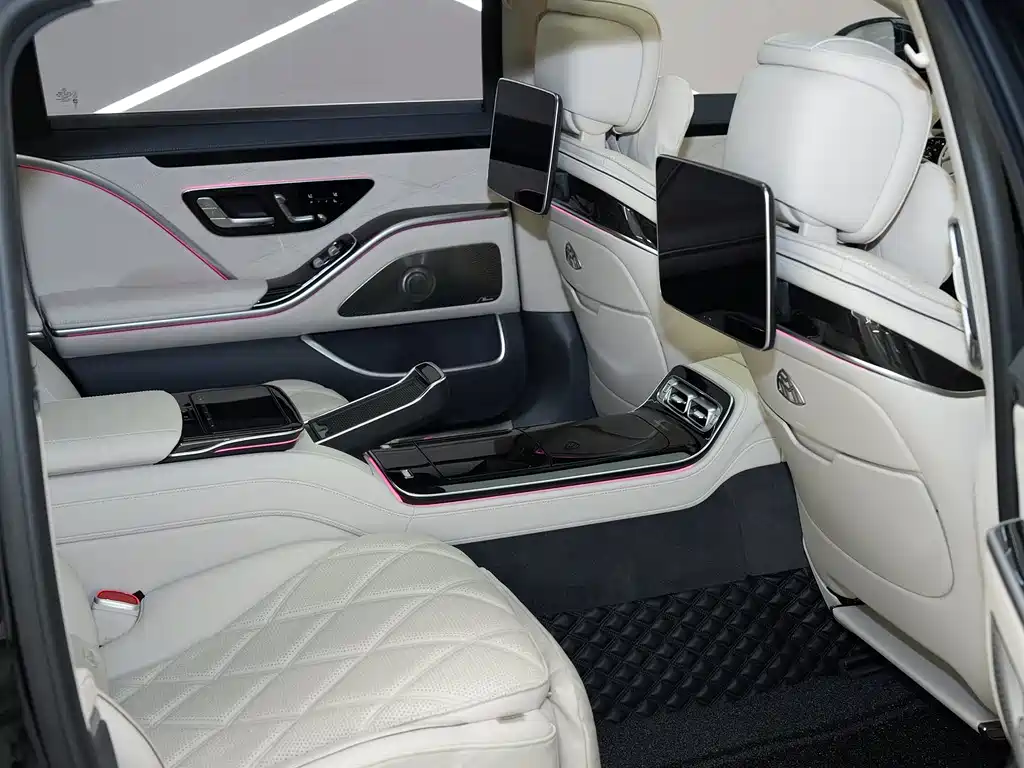 Mercedes-Benz S-Class 2024 — фото 16