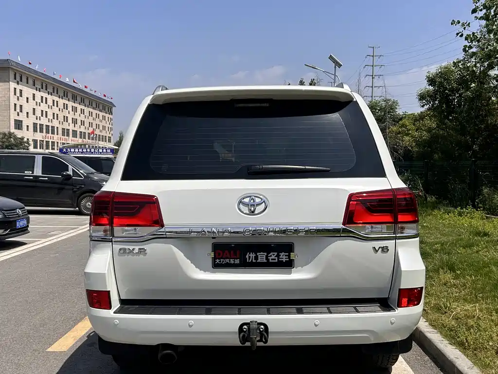 Toyota Land Cruiser 2020 — фото 14