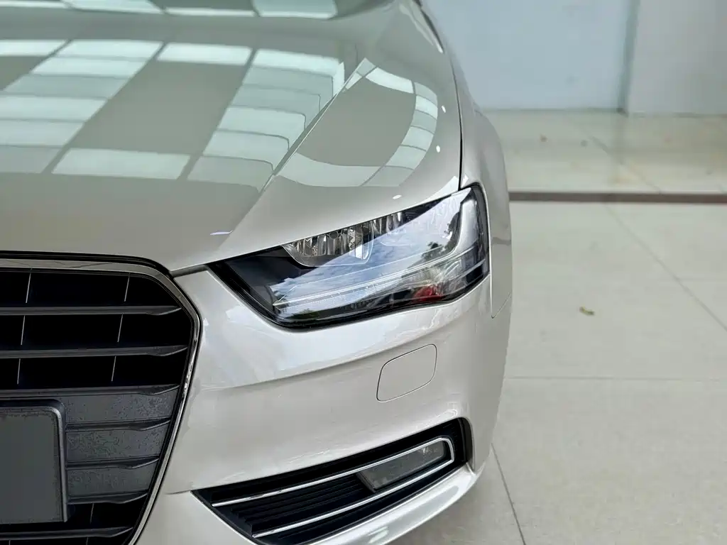 Audi A4L 2015 — фото 4