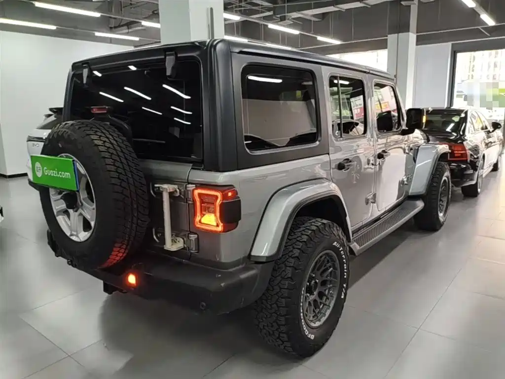 Jeep Wrangler 2020 — фото 7