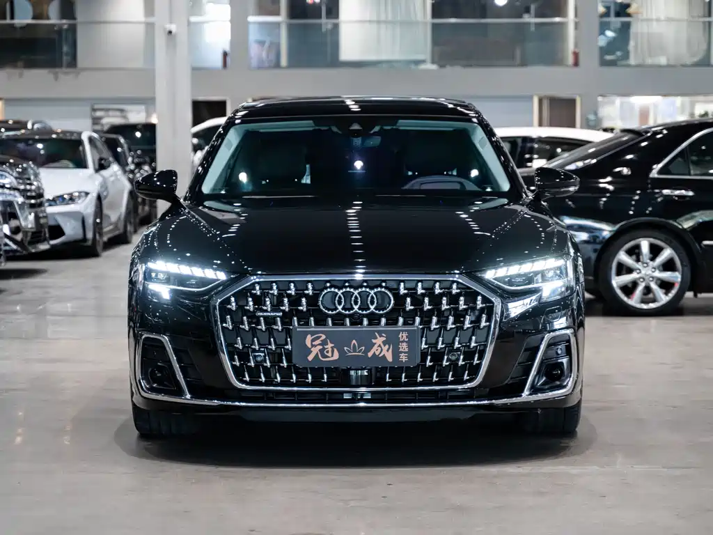 Audi A8 2023 — фото 2