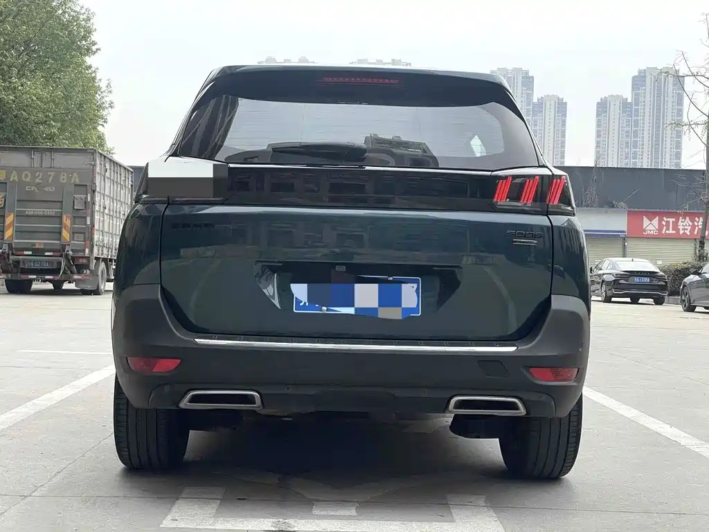 Peugeot 5008 2023 — фото 10