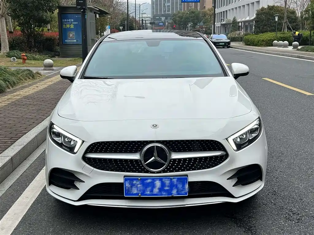 Mercedes-Benz A-Class 2022 — фото 2