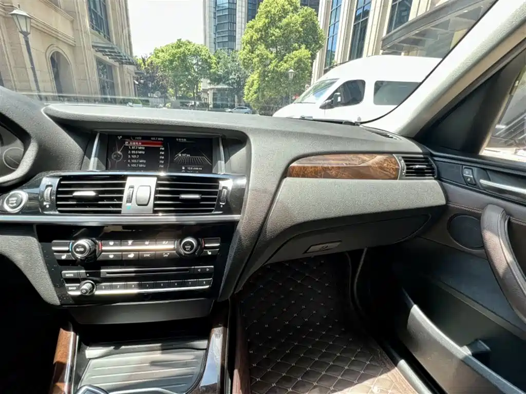 BMW X3 2015 — фото 11