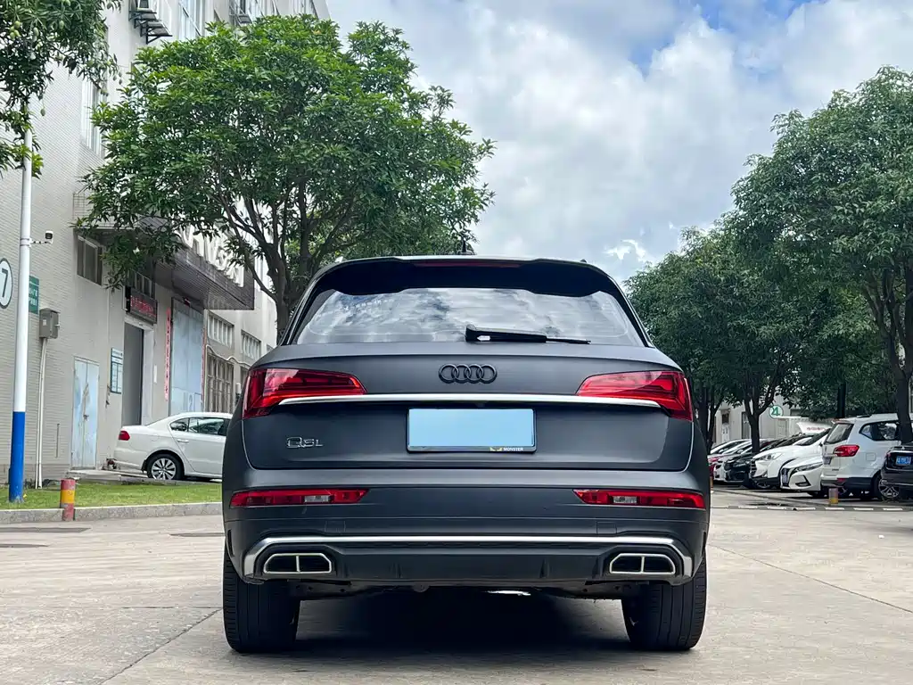 Audi Q5L 2022 — фото 3