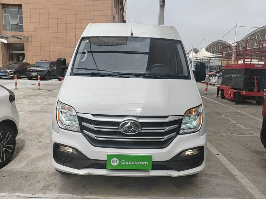 Maxus V80 2025