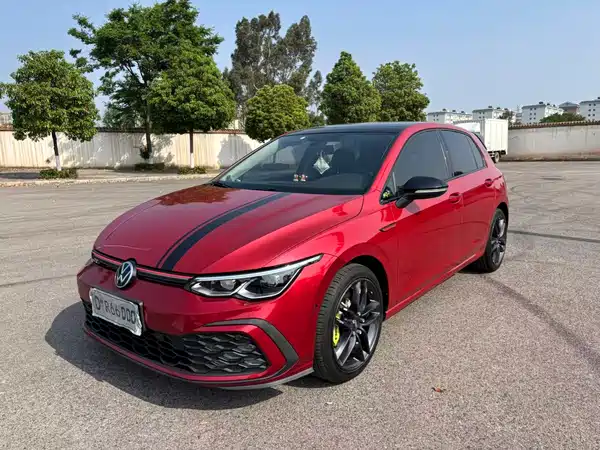 Volkswagen Golf 2021